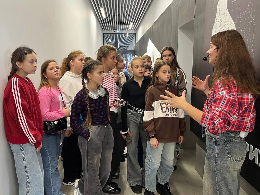 Татьяна Круглякова: Учащиеся Разуменской СОШ №1 посетили легендарный Лебединский горно-обогатительный комбинат Татьяна Круглякова: Учащиеся Разуменской СОШ №1 посетили легендарный Лебединский горно-обогатительный комбинат