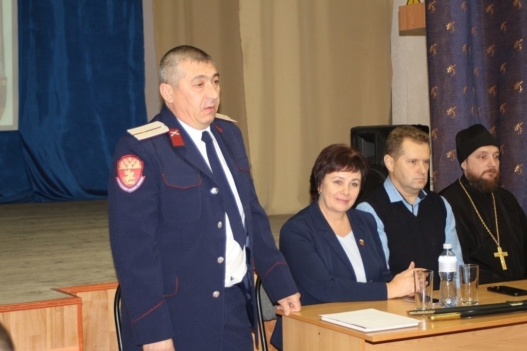 В Вейделевском муниципальном округе состоялось заседание круглого стола «Живая нить традиций» при участии Вейделевского хуторского казачьего общества В Вейделевском муниципальном округе состоялось заседание круглого стола «Живая нить традиций» при участии Вейделевского хуторского казачьего общества