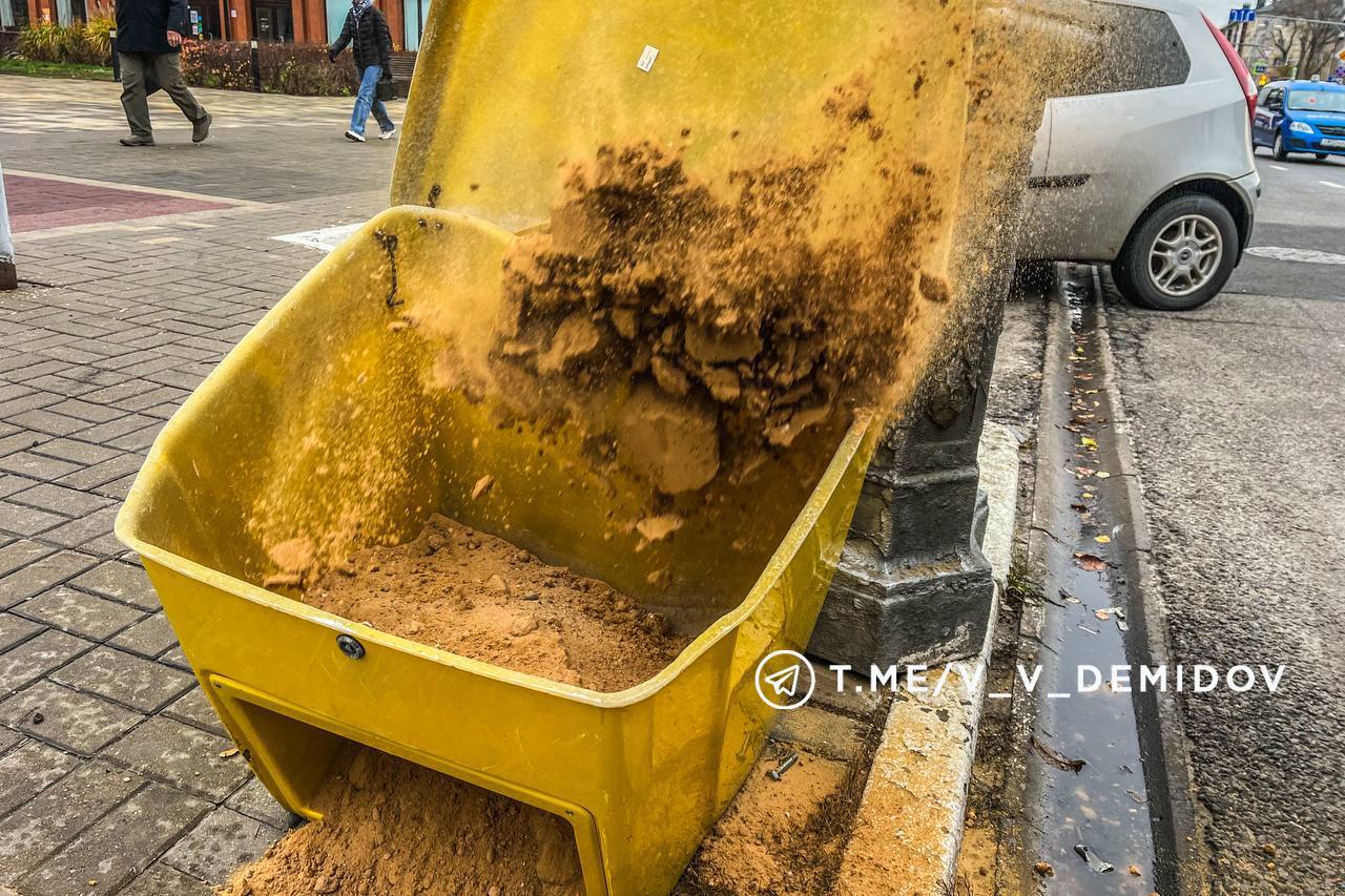 Валентин Демидов: Для коммунальных служб города начинается ответственный период Валентин Демидов: Для коммунальных служб города начинается ответственный период