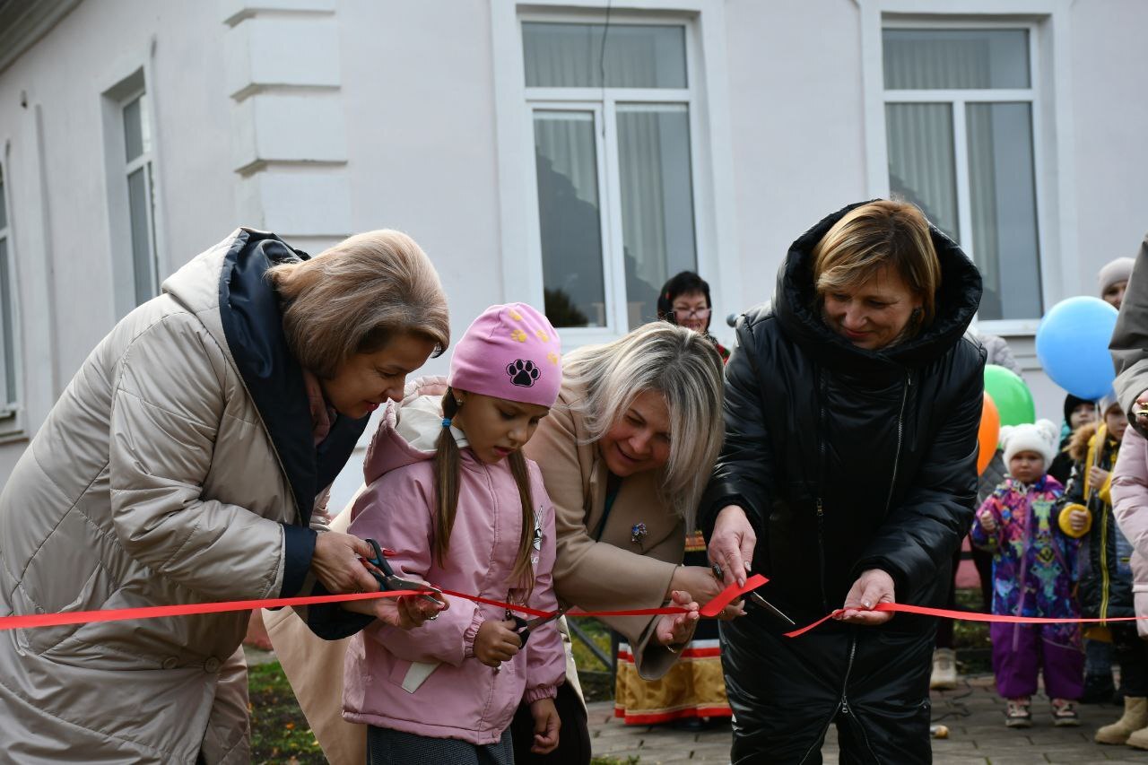 В селе Нижняя Покровка появилась новая детская игровая площадка В селе Нижняя Покровка появилась новая детская игровая площадка