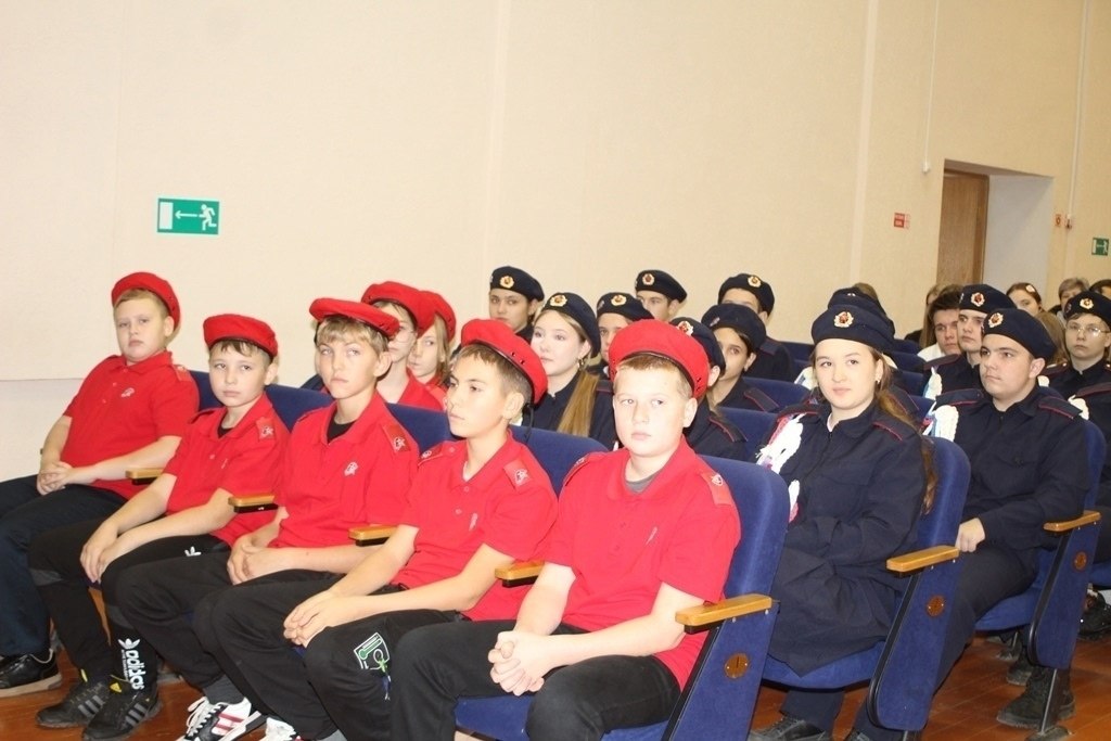 В Вейделевском муниципальном округе состоялось заседание круглого стола «Живая нить традиций» при участии Вейделевского хуторского казачьего общества В Вейделевском муниципальном округе состоялось заседание круглого стола «Живая нить традиций» при участии Вейделевского хуторского казачьего общества