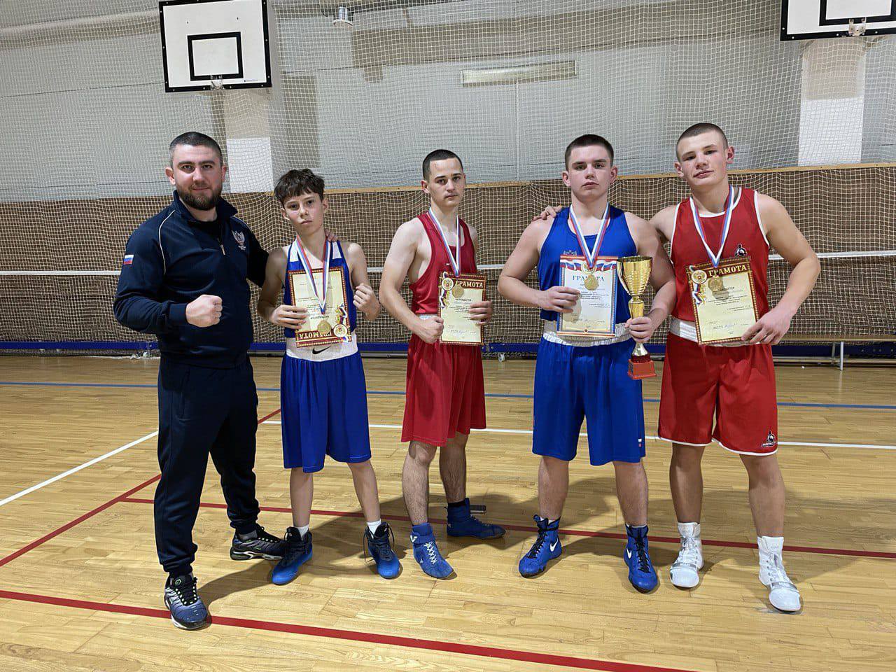 В Богучаре прошёл открытый турнир по боксу «Спорт - норма жизни» В Богучаре прошёл открытый турнир по боксу «Спорт - норма жизни»