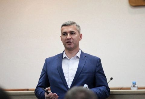 Михаил Лобазнов: Внимание, губкинцы!. Ночью в городе зафиксированы первые заморозки до -2°C, что привело к образованию гололедицы