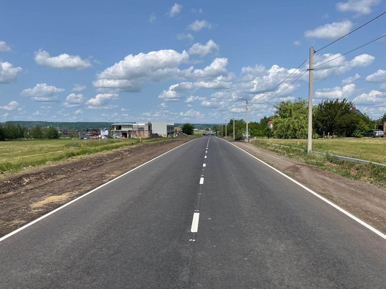 Отремонтирован подъезд к поселку Новосадовый Отремонтирован подъезд к поселку Новосадовый