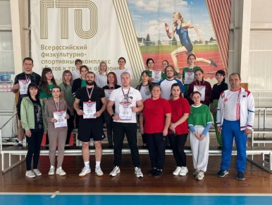 На базе детско-юношеской спортивной школы посёлка Волоконовка состоялся муниципальный фестиваль Всероссийского физкультурно-спортивного комплекса «Готов к труду и обороне» среди жителей района 20-39 лет