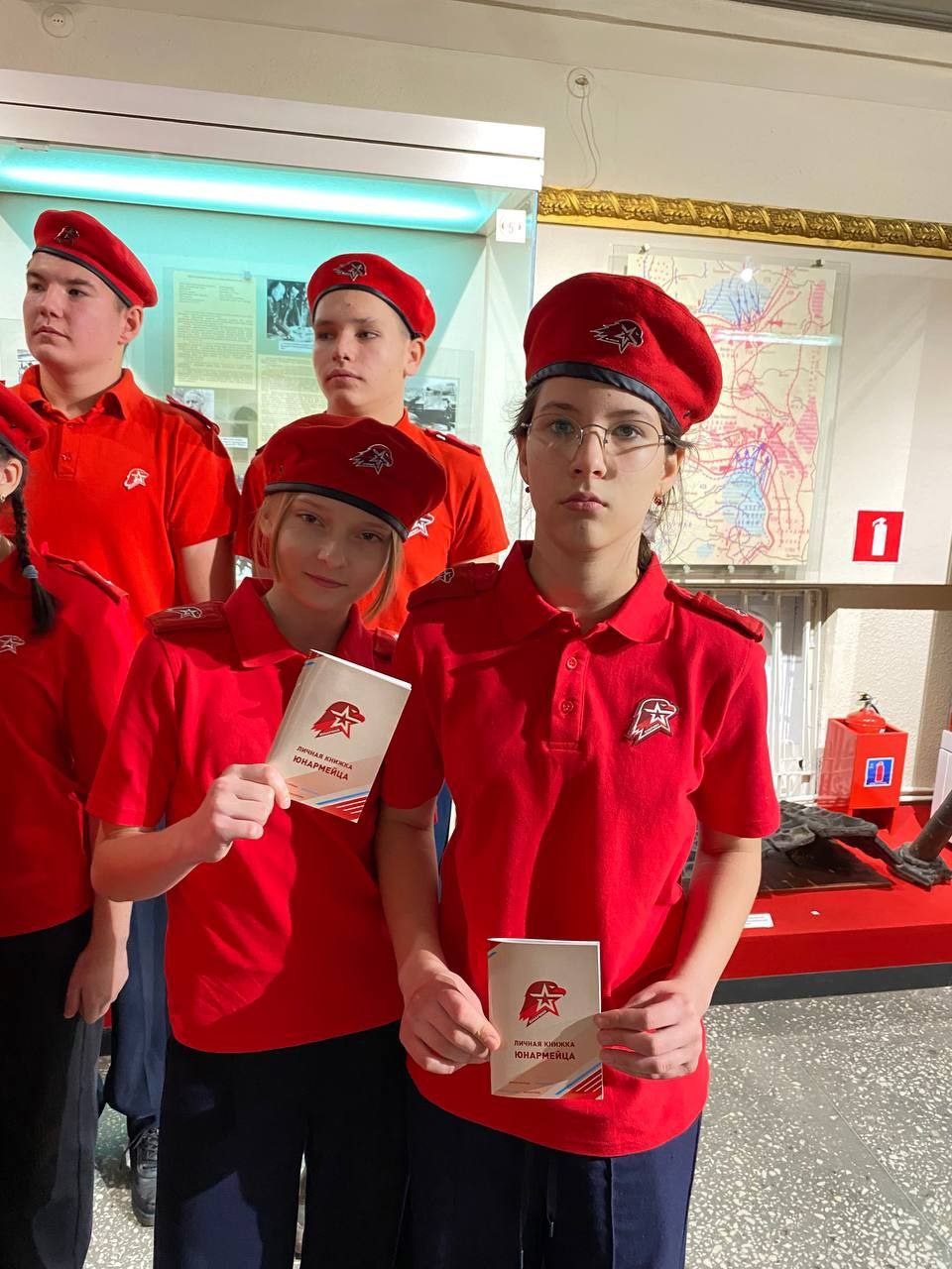 Олег Медведев: На мемориале «Курская Дуга» прошла церемония вступления учащихся МБОУ "Терновская ООШ" в ряды Всероссийского детско-юношеского военно-патриотического общественного движения «Юнармия» Олег Медведев: На мемориале «Курская Дуга» прошла церемония вступления учащихся МБОУ "Терновская ООШ" в ряды Всероссийского детско-юношеского военно-патриотического общественного движения «Юнармия»