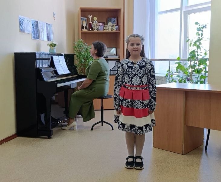 Ранее мы делились с вами результатами учащихся Волоконовской детской школы искусств в XIII Открытом региональном конкурсе вокального искусства «Волшебный цветок» Ранее мы делились с вами результатами учащихся Волоконовской детской школы искусств в XIII Открытом региональном конкурсе вокального искусства «Волшебный цветок»