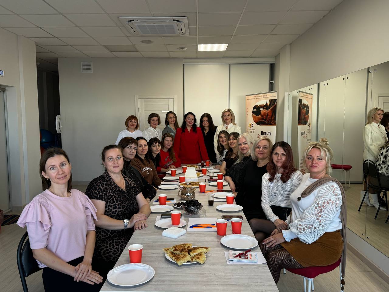 Анна Куташова: В преддверии одного из самых тёплых праздников — Дня матери — побывала на благотворительном форуме «День красоты и заботы» Анна Куташова: В преддверии одного из самых тёплых праздников — Дня матери — побывала на благотворительном форуме «День красоты и заботы»