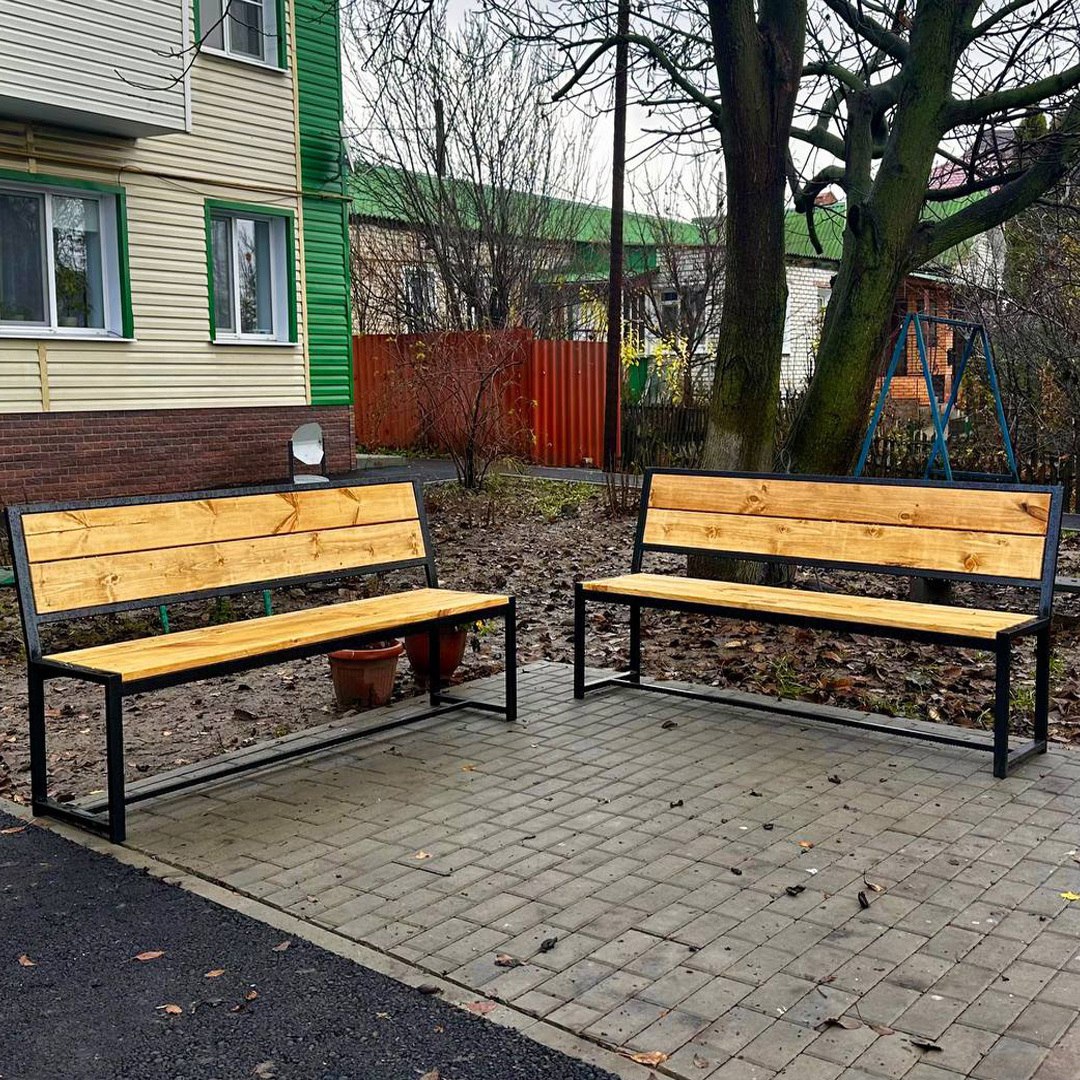 В Валуйках завершились работы по благоустройству дворовых территорий по улицам Пролетарская, 20, 22, 24 и 1 Мая, 36 В Валуйках завершились работы по благоустройству дворовых территорий по улицам Пролетарская, 20, 22, 24 и 1 Мая, 36