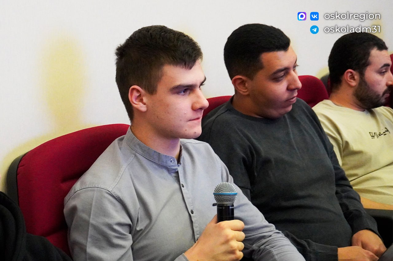 От идеи до своего дела: старооскольские студенты узнали о соцконтракте От идеи до своего дела: старооскольские студенты узнали о соцконтракте