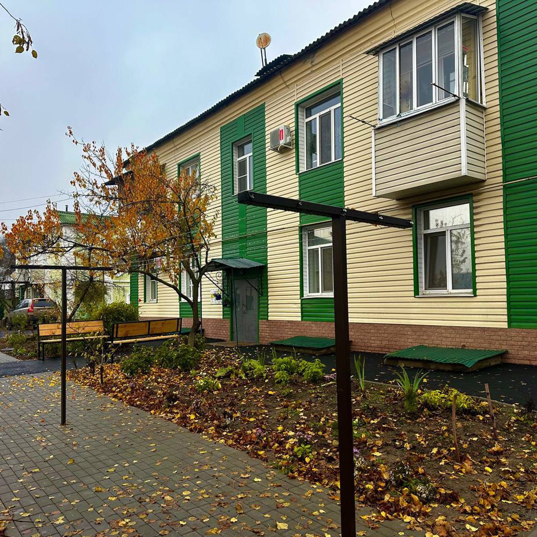 В Валуйках завершились работы по благоустройству дворовых территорий по улицам Пролетарская, 20, 22, 24 и 1 Мая, 36 В Валуйках завершились работы по благоустройству дворовых территорий по улицам Пролетарская, 20, 22, 24 и 1 Мая, 36