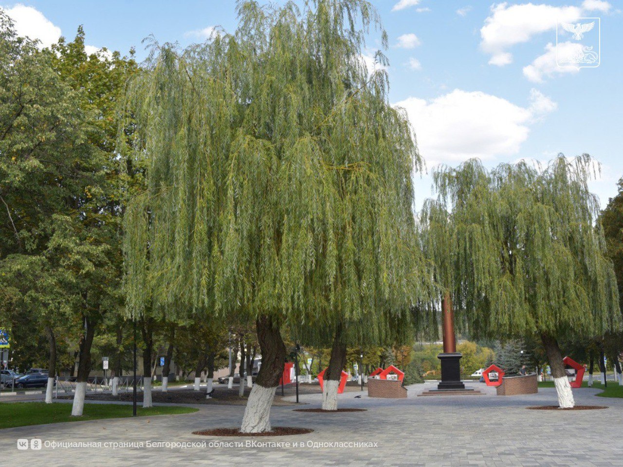 Обновлённый сквер в Губкине стал настоящим подарком для жителей и гостей города Обновлённый сквер в Губкине стал настоящим подарком для жителей и гостей города