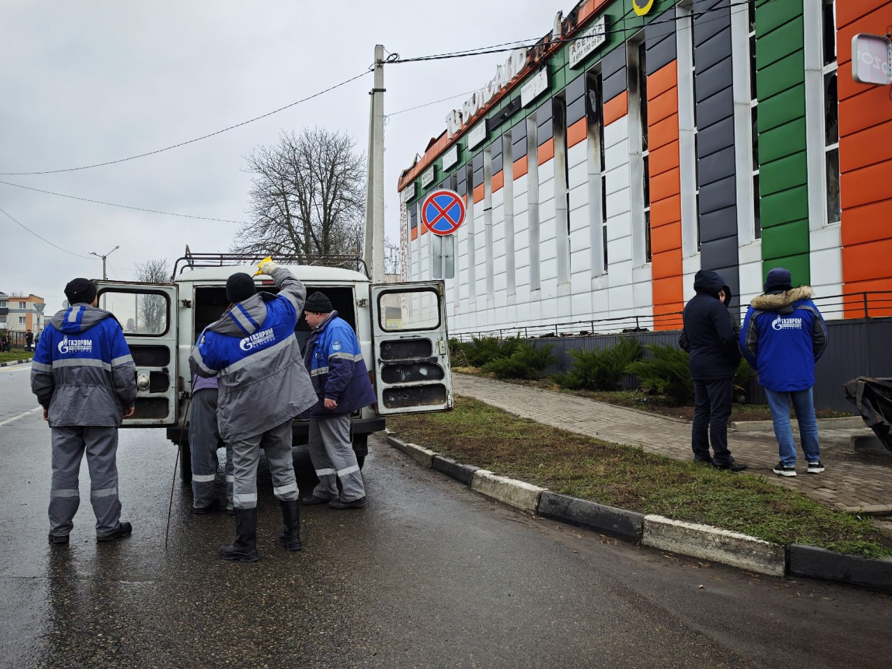 В Короче устраняют последствия атак беспилотников В Короче устраняют последствия атак беспилотников