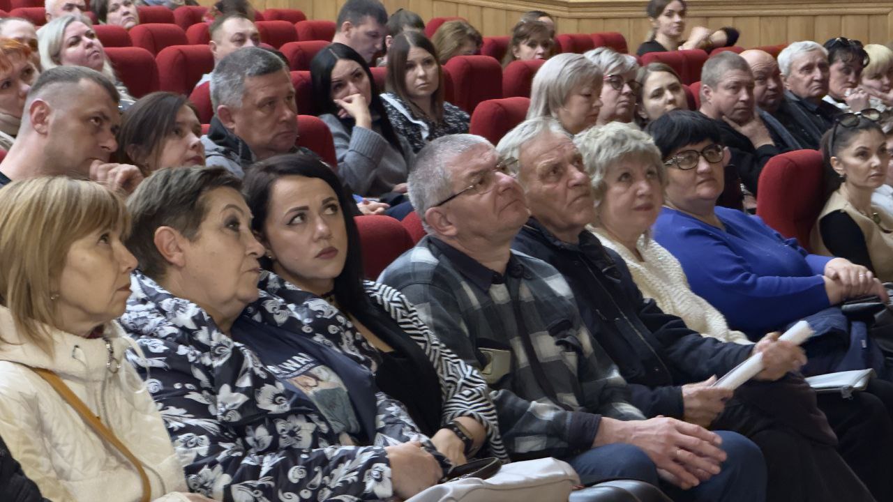 Хотя бы раз в три месяца генератор лучше заводить в тестовом режиме: жители Майского и Таврово учатся безопасно использовать резервные источники электроснабжения Хотя бы раз в три месяца генератор лучше заводить в тестовом режиме: жители Майского и Таврово учатся безопасно использовать резервные источники электроснабжения