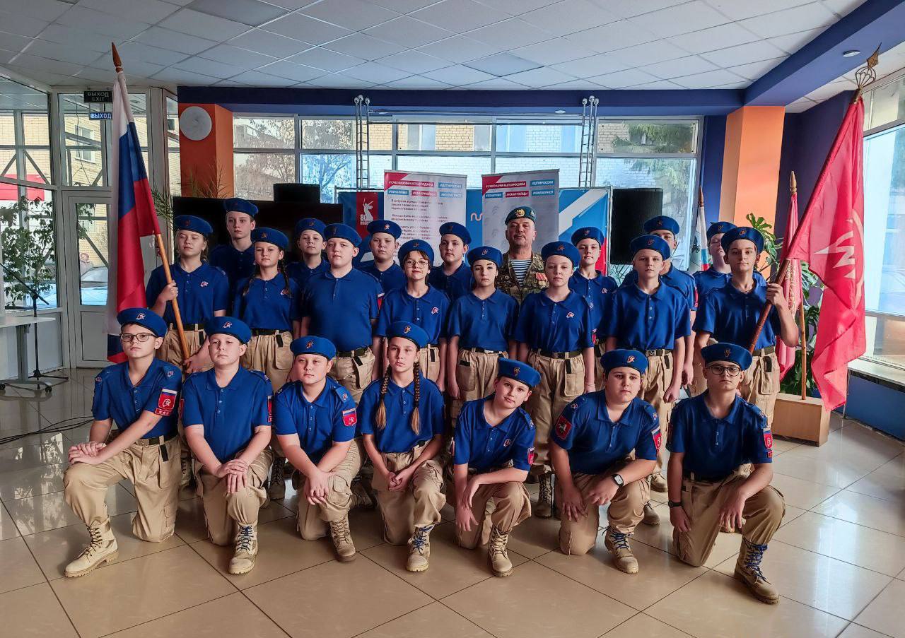 Владимир Переверзев: В школах Борисовского муниципального округа прошли торжественные церемонии посвящения учащихся в ряды Всероссийского детско-юношеского военно-патриотического общественного движения «Юнармия» Владимир Переверзев: В школах Борисовского муниципального округа прошли торжественные церемонии посвящения учащихся в ряды Всероссийского детско-юношеского военно-патриотического общественного движения «Юнармия»