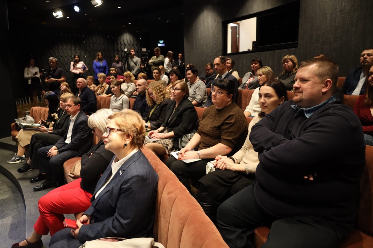 В музее-диораме состоялась презентация нового учебника для обучающихся 5–7 классов «История нашего края. Белгородская область» В музее-диораме состоялась презентация нового учебника для обучающихся 5–7 классов «История нашего края. Белгородская область»