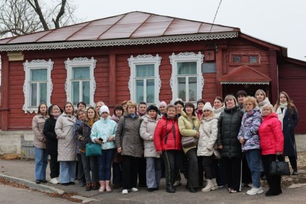  : 8-9  2025             &quot;  &quot;