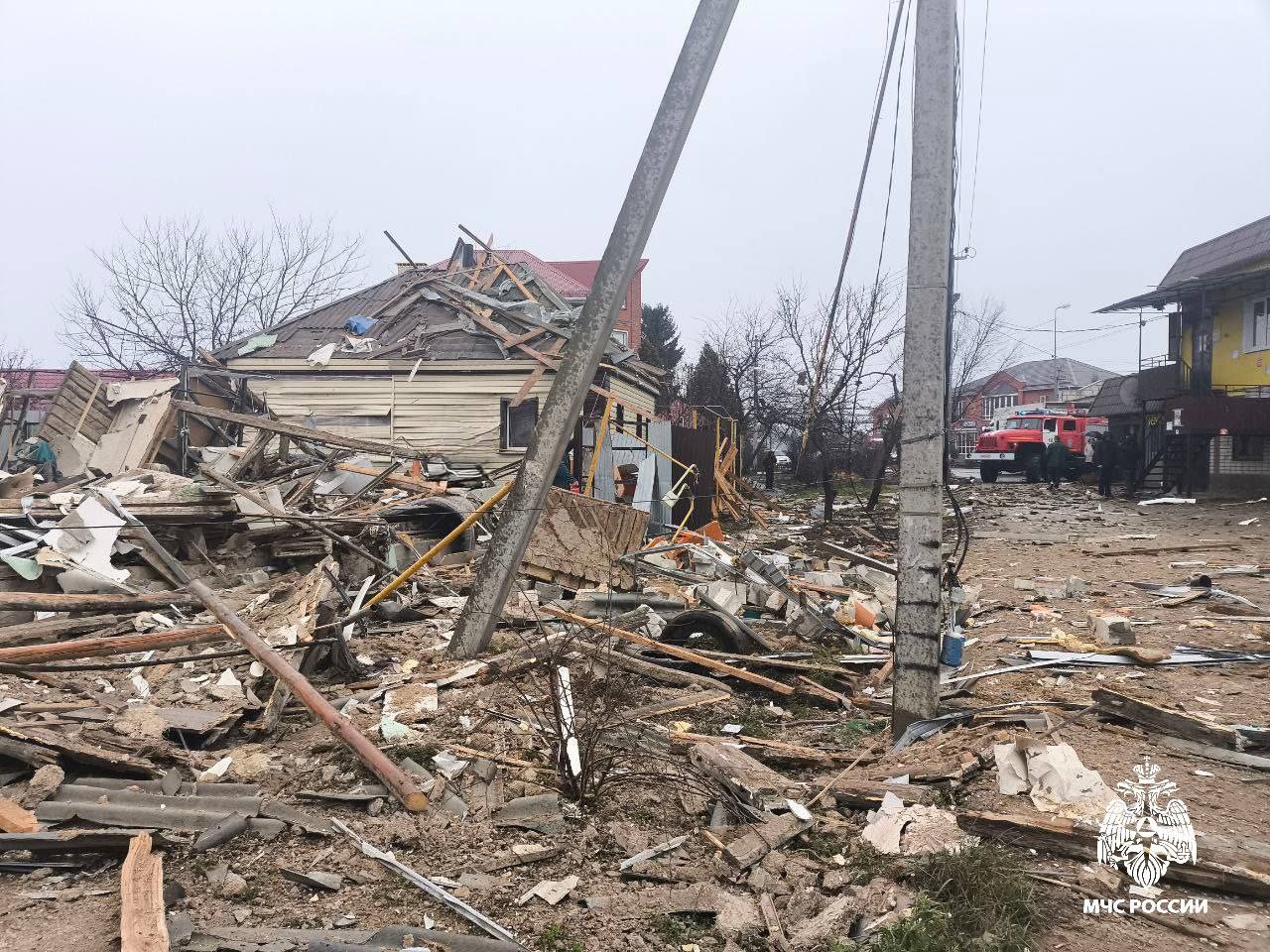 В Алексеевке Белгородской области произошел взрыв газовоздушной смеси, есть пострадавшие, сообщили пресс-службе в ГУ МЧС по региону