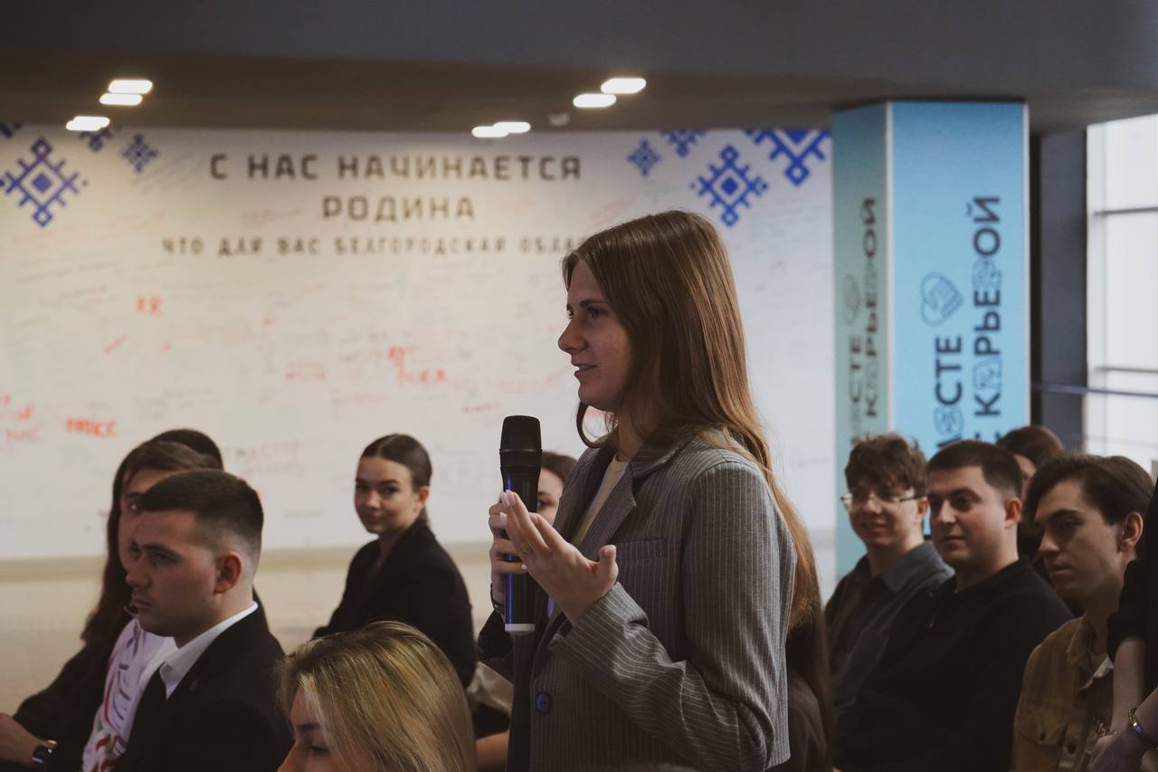 Татьяна Киреева: В Центре молодёжных инициатив в формате диалога на равных прошла встреча с участниками конкурсного отбора будущего Дня дублёра в Правительстве Белгородской области Татьяна Киреева: В Центре молодёжных инициатив в формате диалога на равных прошла встреча с участниками конкурсного отбора будущего Дня дублёра в Правительстве Белгородской области