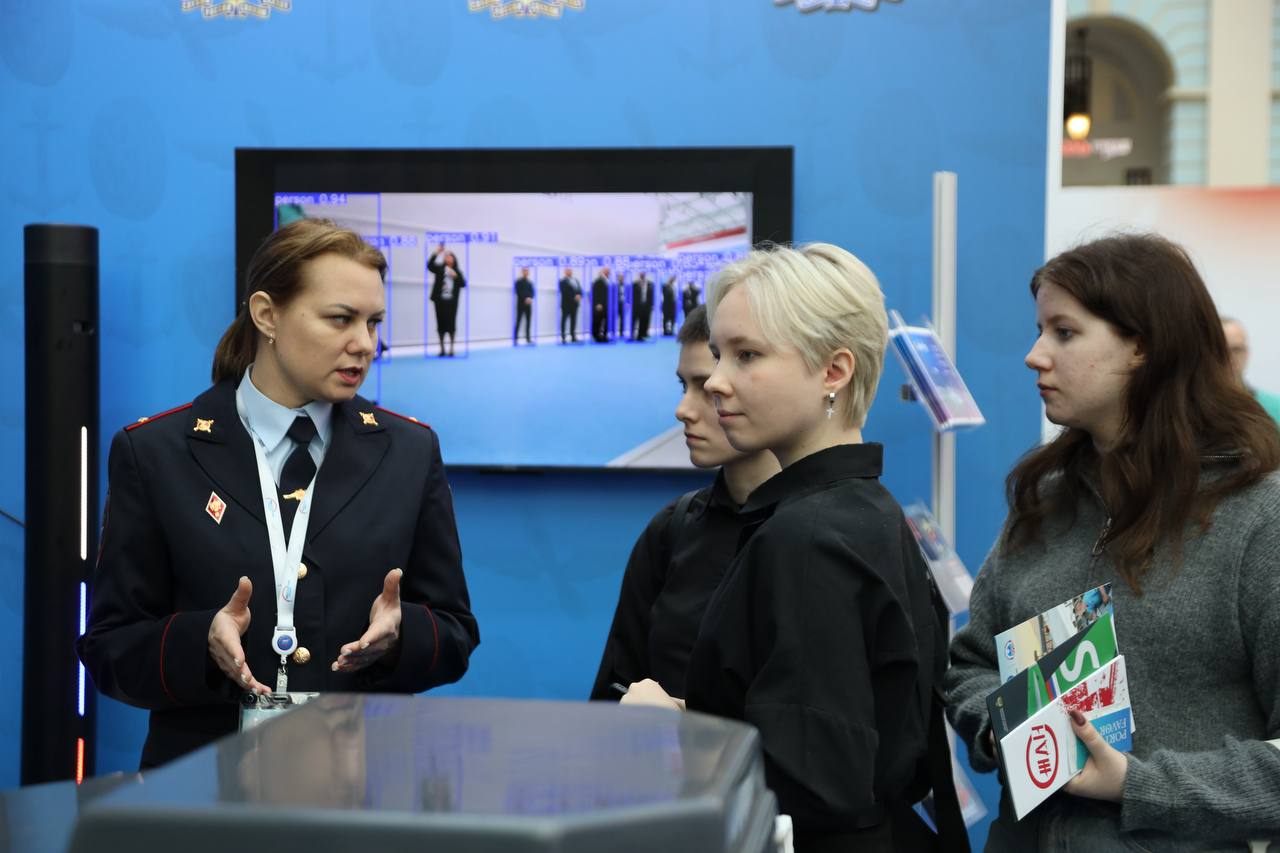 Руководители УТ МВД России по ЦФО посетили Международный форум и выставку «Транспорт России-2025» Руководители УТ МВД России по ЦФО посетили Международный форум и выставку «Транспорт России-2025»