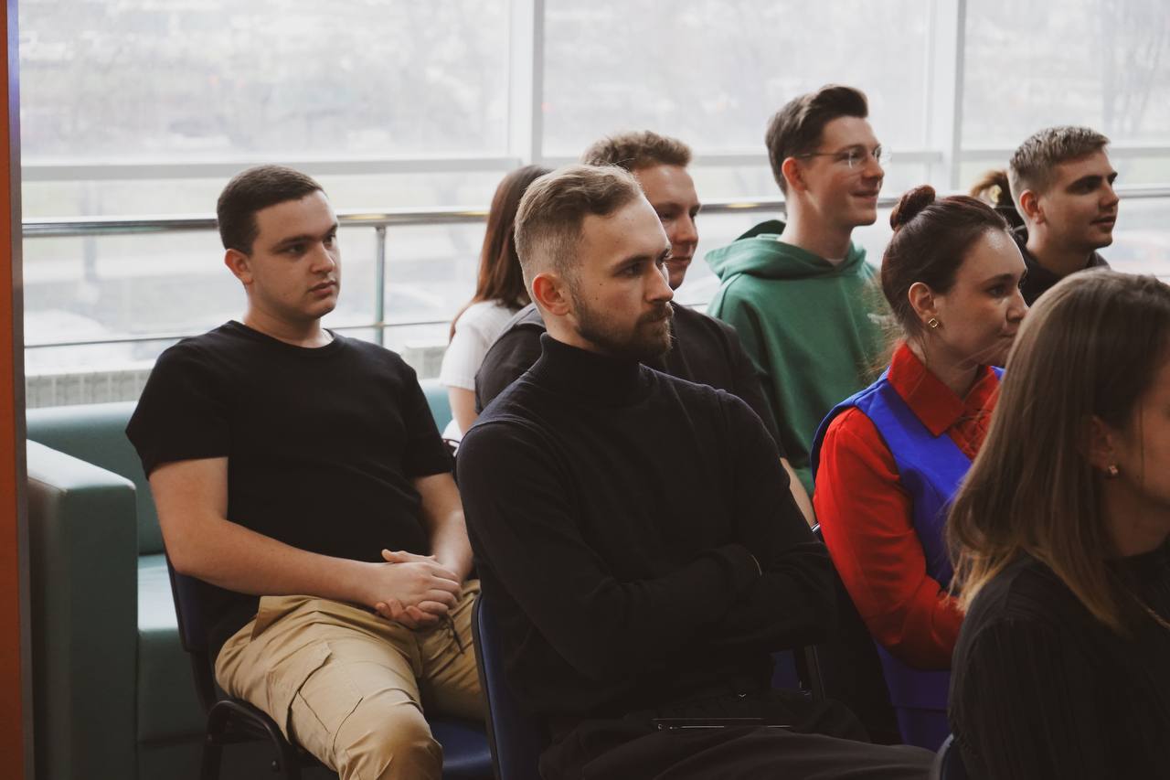 Татьяна Киреева: В Центре молодёжных инициатив в формате диалога на равных прошла встреча с участниками конкурсного отбора будущего Дня дублёра в Правительстве Белгородской области Татьяна Киреева: В Центре молодёжных инициатив в формате диалога на равных прошла встреча с участниками конкурсного отбора будущего Дня дублёра в Правительстве Белгородской области