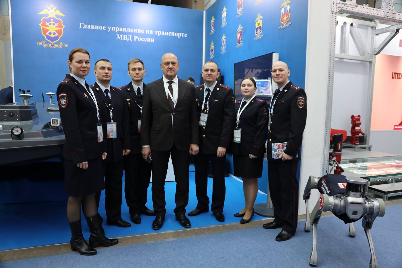Руководители УТ МВД России по ЦФО посетили Международный форум и выставку «Транспорт России-2025»