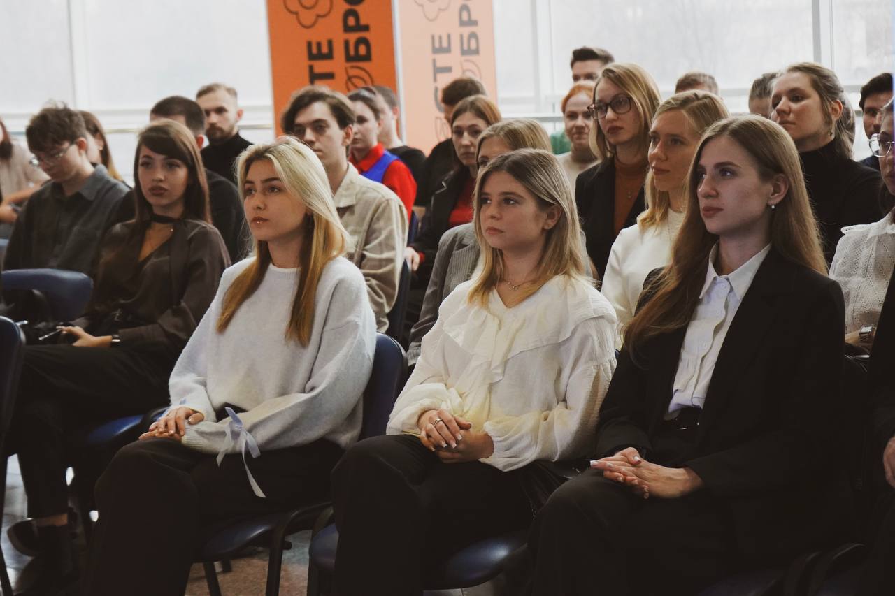 Татьяна Киреева: В Центре молодёжных инициатив в формате диалога на равных прошла встреча с участниками конкурсного отбора будущего Дня дублёра в Правительстве Белгородской области Татьяна Киреева: В Центре молодёжных инициатив в формате диалога на равных прошла встреча с участниками конкурсного отбора будущего Дня дублёра в Правительстве Белгородской области