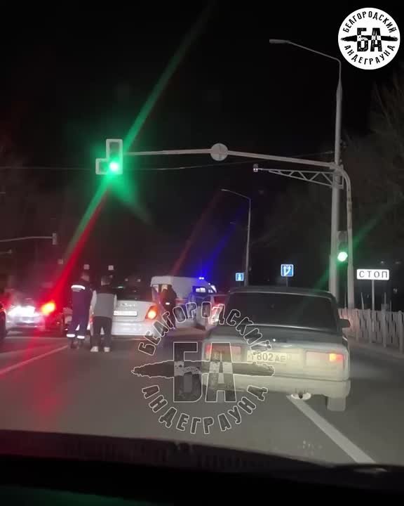 Пострадала женщина: стали известны подробности ДТП в Белгороде, где накануне вечером около ТРЦ «МегаГринн» перевернулся автомобиль