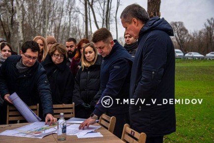 Валентин Демидов: Дальнейшее развитие парка «Берега» обсудили во время рабочей поездки с губернатором Вячеславом Владимировичем Гладковым и потенциальным инвестором Владимиром Фёдоровичем Зотовым