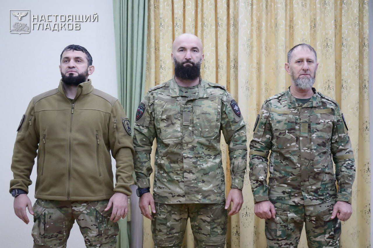 Вячеслав Гладков наградил силовиков, задержавших сообщника Кострикина Вячеслав Гладков наградил силовиков, задержавших сообщника Кострикина