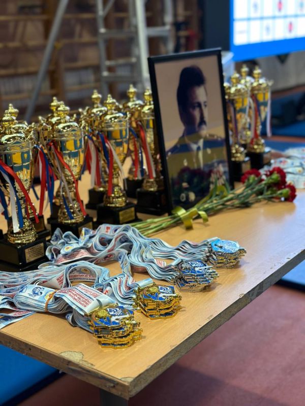 � ������ ������ ������ ������������� ������������ �������� ������� �� �����, ����������� ������ ����� ������ �.�. �������