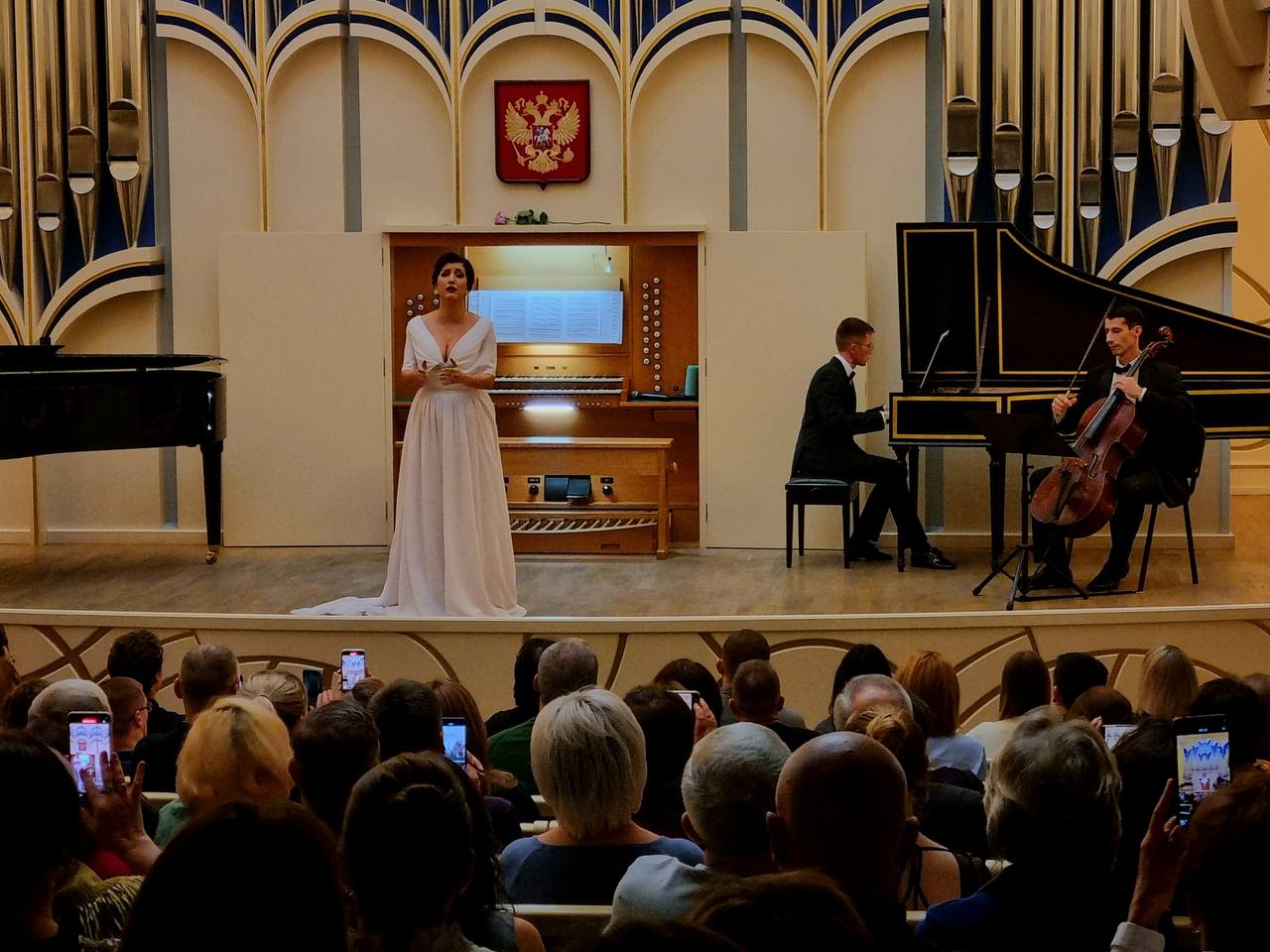 Сегодня в Органном зале Белгородской филармонии с программой «Орган и голос» выступили лауреаты международных конкурсов Тимур Халиуллин и Ирина Хубаева (сопрано) Сегодня в Органном зале Белгородской филармонии с программой «Орган и голос» выступили лауреаты международных конкурсов Тимур Халиуллин и Ирина Хубаева (сопрано)