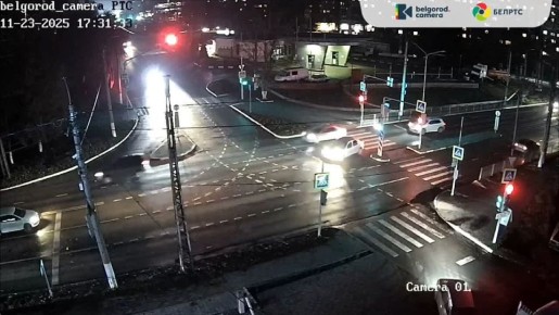 Сразу два ДТП за несколько минут: на оживлённом перекрёстке Губкина и Королёва в областном центре вчера вечером не разъехались несколько машин