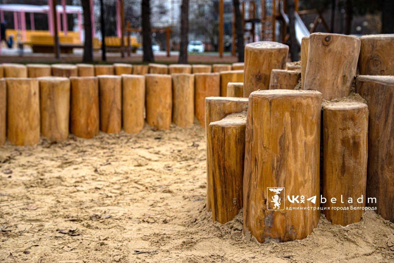 В Белгороде в Почаевском сквере открылась научная детская площадка В Белгороде в Почаевском сквере открылась научная детская площадка