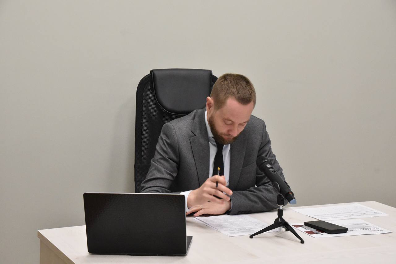 На сегодняшнем заседании правительства области доложил о работе ресурсных центров по привлечению некоммерческих организаций к участию в федеральных конкурсах на получение грантовой поддержки