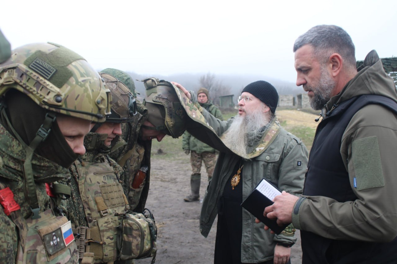 Белгородские священники поддержали бойцов СВО в ЛНР
