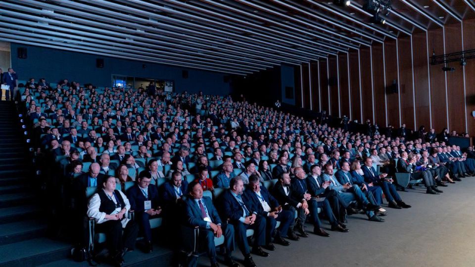 ������� ������� ������ ����������� � ������: 350 ��������� �� ���� ������ ��������� ����������� � �����������