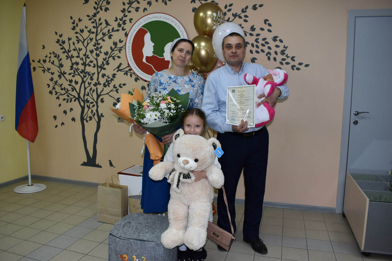 Друзья! У нас есть замечательная новость: в семье Алексея и Оксаны Поповых из села Лаптевка родился восьмой ребёнок Друзья! У нас есть замечательная новость: в семье Алексея и Оксаны Поповых из села Лаптевка родился восьмой ребёнок