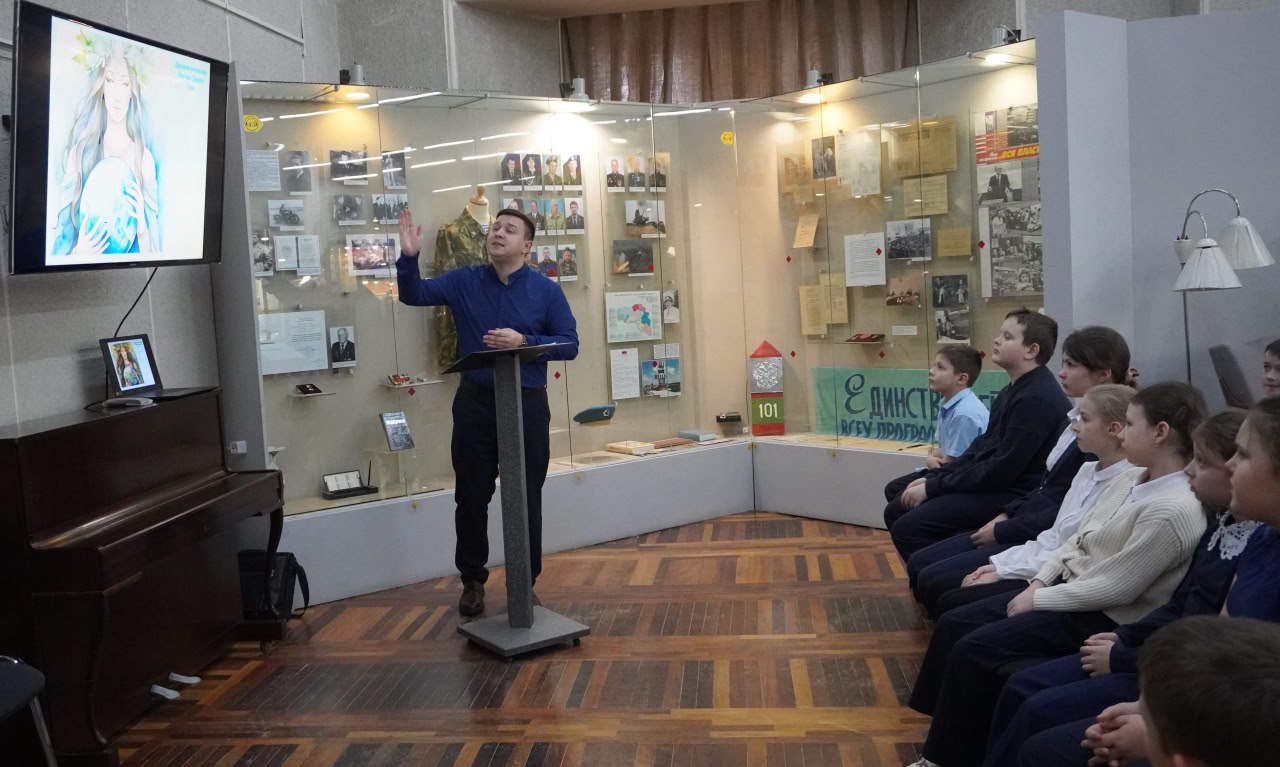 В Белгородском государственном историко-краеведческом музее состоялась семейная гостиная «Моя мама лучше всех!»