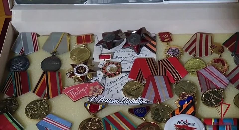 Офицер Управления Росгвардии по Белгородской области полковник полиции Марина Попова поддержала всероссийский мультимедийный проект #НаследиеПобеды, рассказав о своих героических предках — участниках Великой Отечественной...