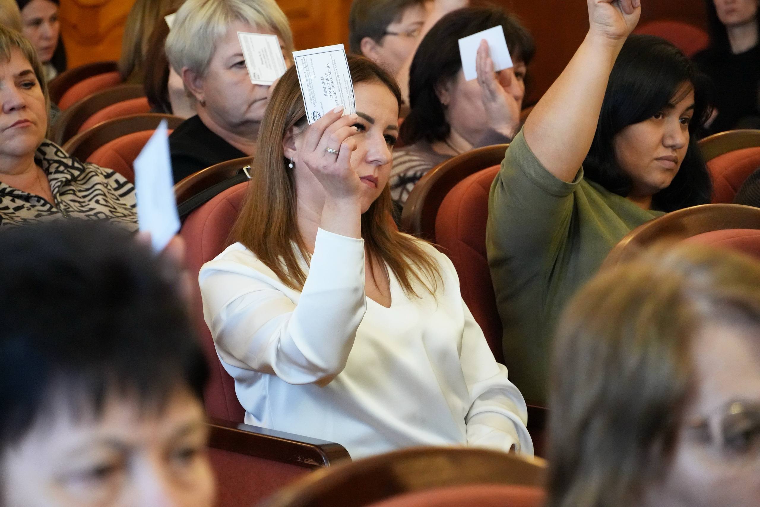 Андрей Миськов: В Доме Дерябина состоялась XXXVII конференция Новооскольского местного отделения партии «Единая Россия» Андрей Миськов: В Доме Дерябина состоялась XXXVII конференция Новооскольского местного отделения партии «Единая Россия»