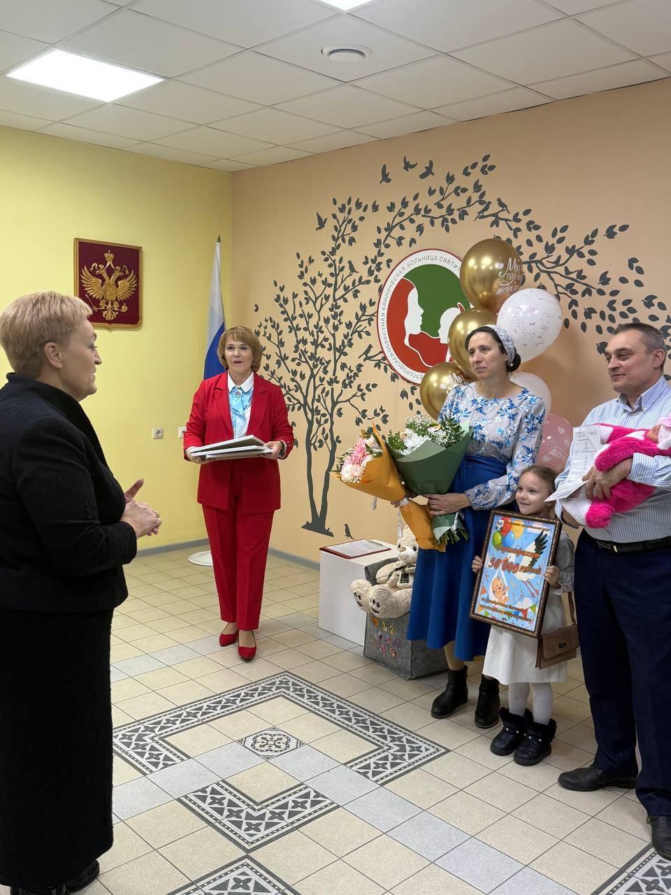 Галина Пятых: На днях случилось замечательное событие - родилась восьмая дочь в семье Поповых Галина Пятых: На днях случилось замечательное событие - родилась восьмая дочь в семье Поповых