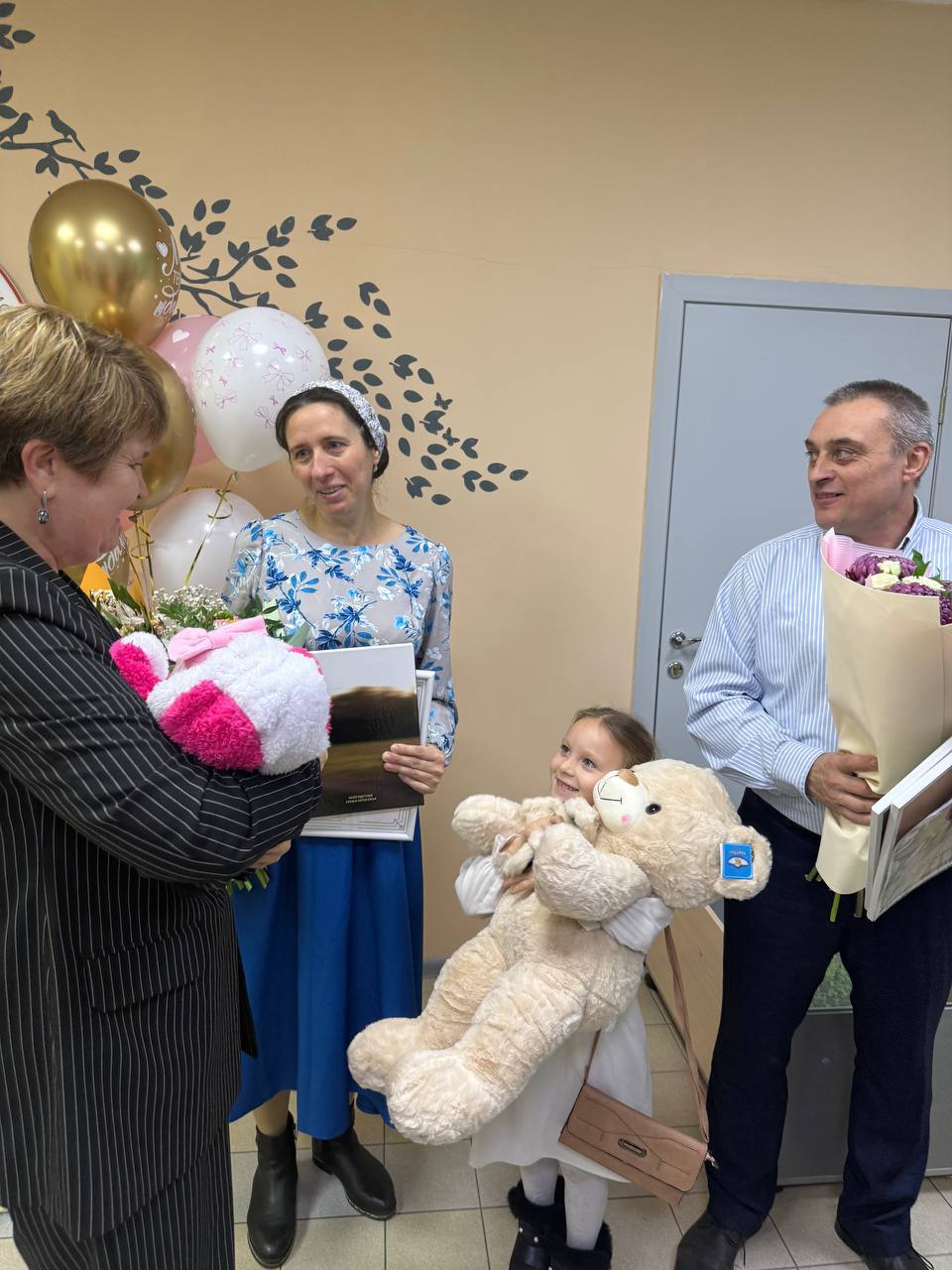 Галина Пятых: На днях случилось замечательное событие - родилась восьмая дочь в семье Поповых Галина Пятых: На днях случилось замечательное событие - родилась восьмая дочь в семье Поповых