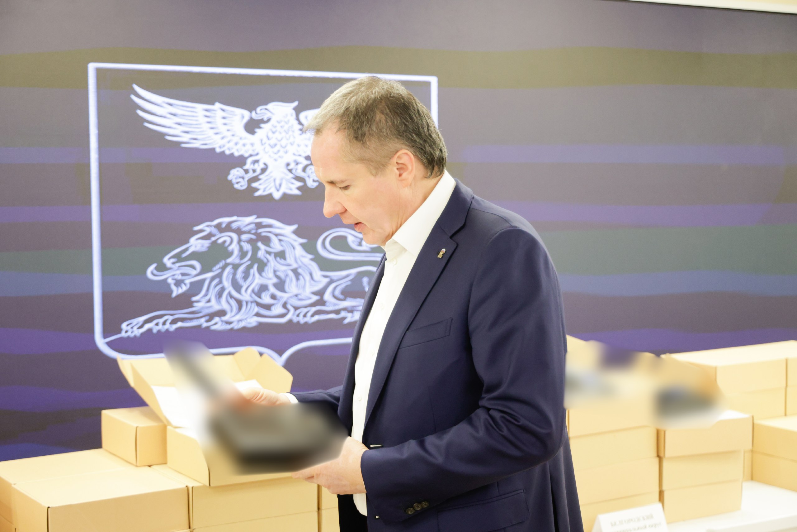 Губернатор Вячеслав Гладков передал специальное оборудование в Грайворонский округ Губернатор Вячеслав Гладков передал специальное оборудование в Грайворонский округ