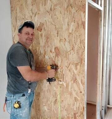 Житель поселка Новосадового Белгородской области благодаря социальному контракту начал свое дело