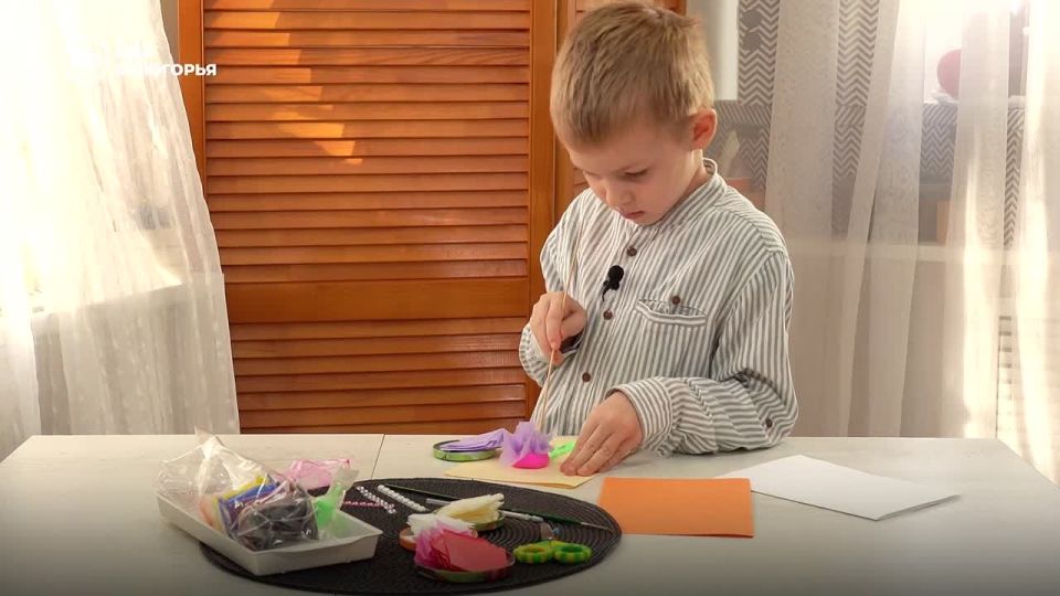 Как подготовить подарок для мамы, когда тебе 5 лет?