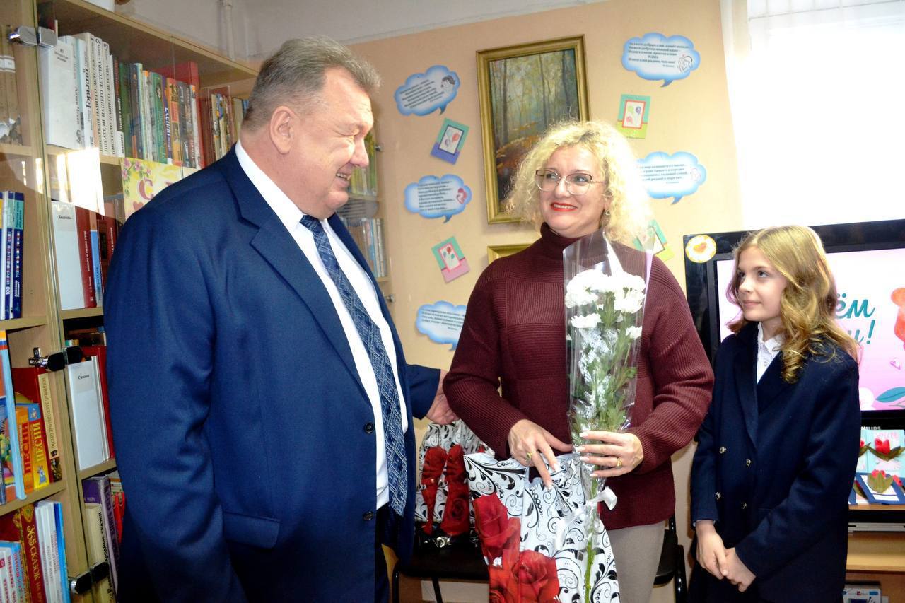 В эти дни все поздравления, пожелания и добрые слова адресованы самым главным людям — мамам В эти дни все поздравления, пожелания и добрые слова адресованы самым главным людям — мамам