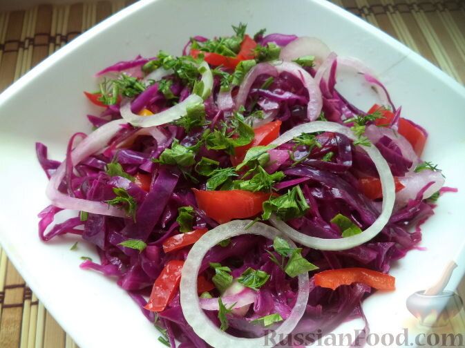 Новые вкусовые горизонты: пять уникальных салатов, которые стоит попробовать в 2025 году