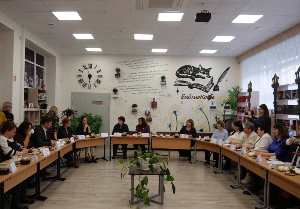 В эти дни все поздравления, пожелания и добрые слова адресованы самым главным людям — мамам В эти дни все поздравления, пожелания и добрые слова адресованы самым главным людям — мамам