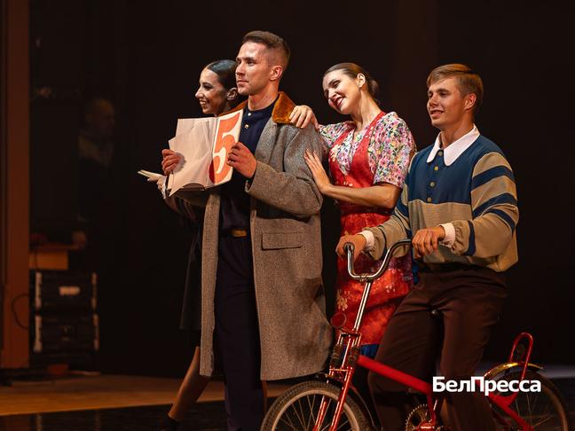 «Меня всегда интересовало, что же было до и после написания картины. Ведь она сама лишь фрагмент» «Меня всегда интересовало, что же было до и после написания картины. Ведь она сама лишь фрагмент»